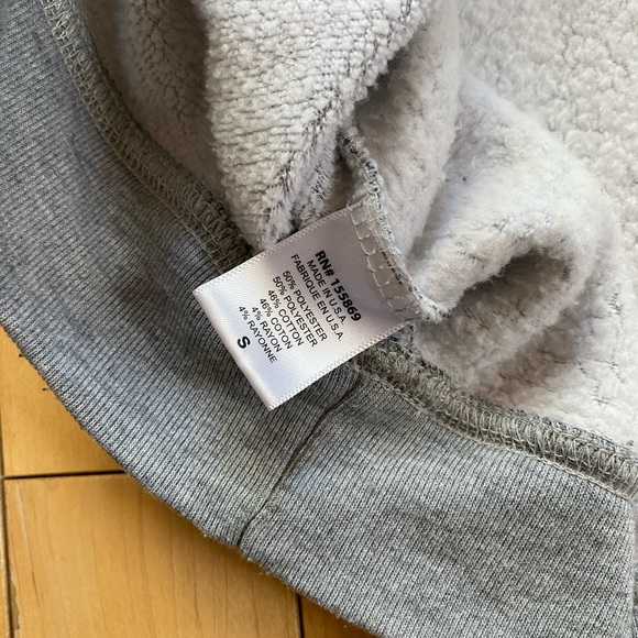 Wildfox Sweatshirt - Picture 5 of 6